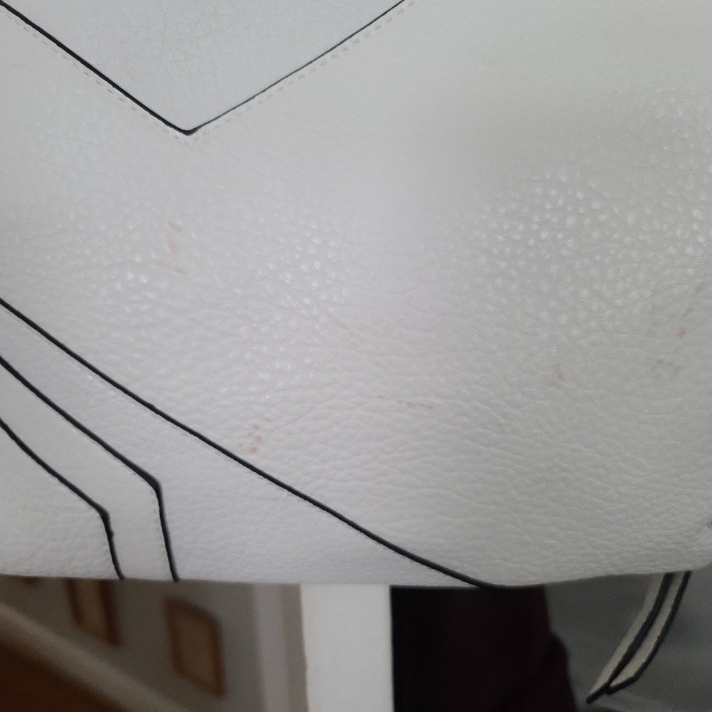 Handbag - Picture 2 of 5